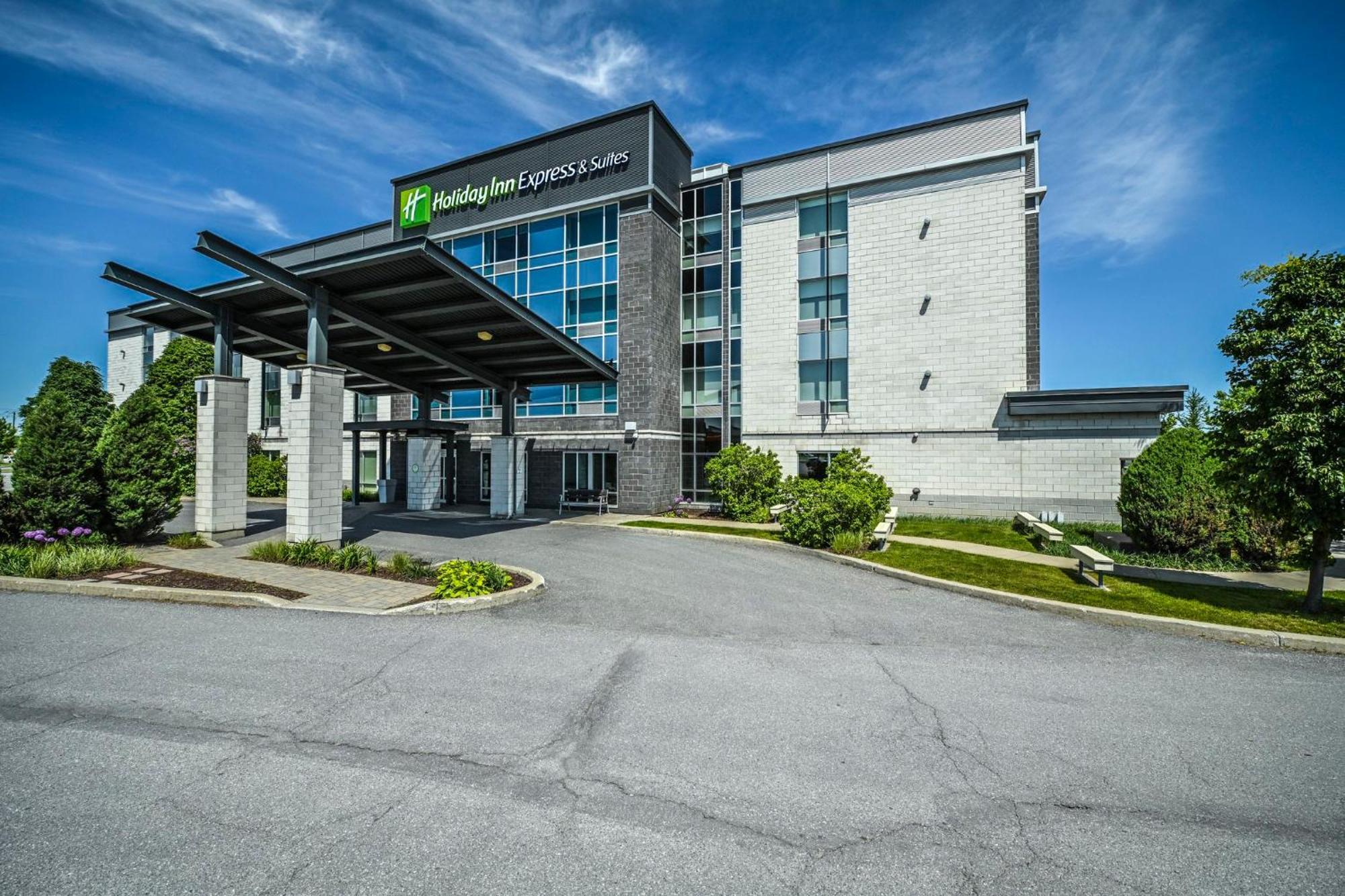 Holiday Inn Express Hotel & Suites Saint - Hyacinthe By Ihg Eksteriør billede