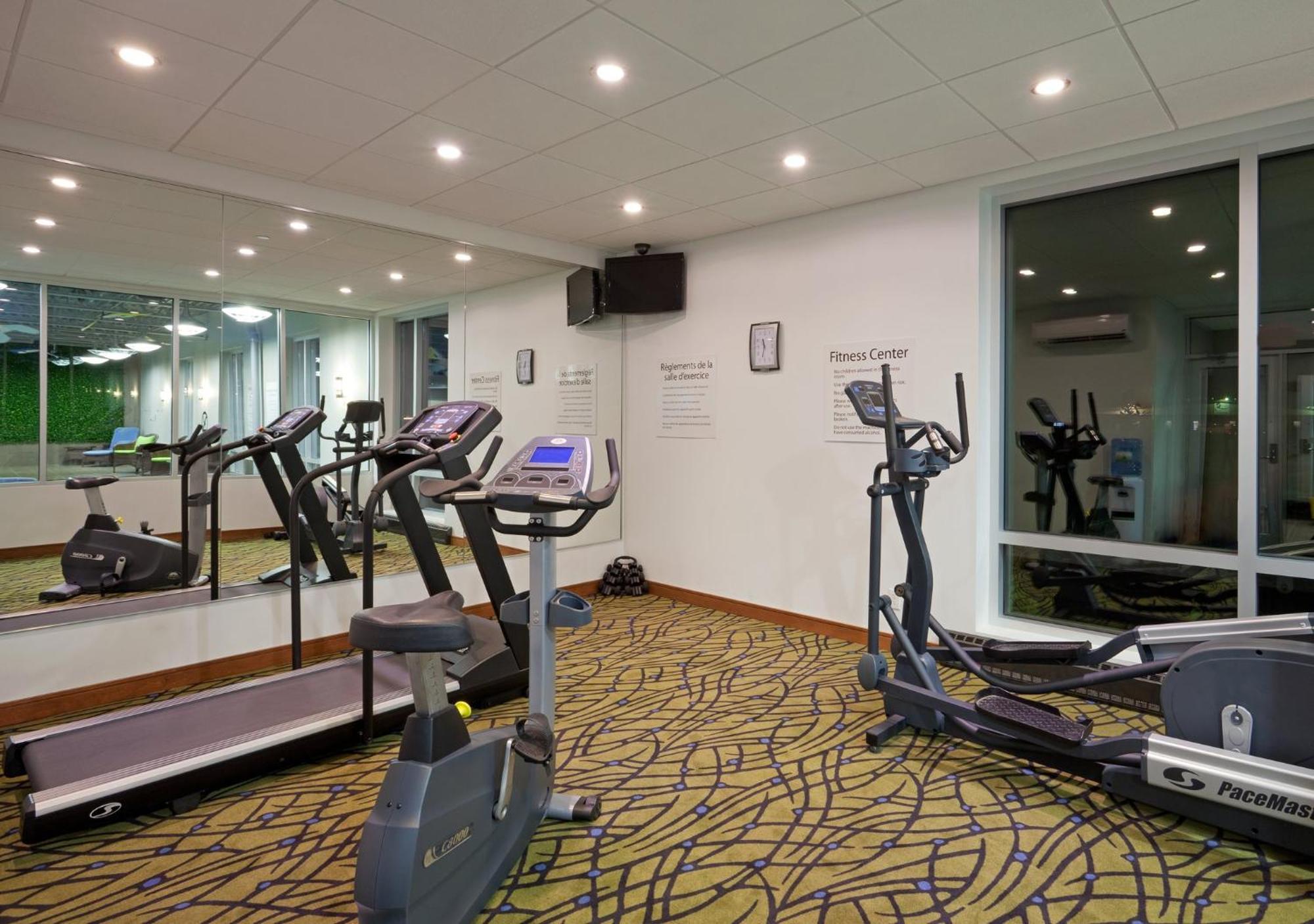 Holiday Inn Express Hotel & Suites Saint - Hyacinthe By Ihg Eksteriør billede