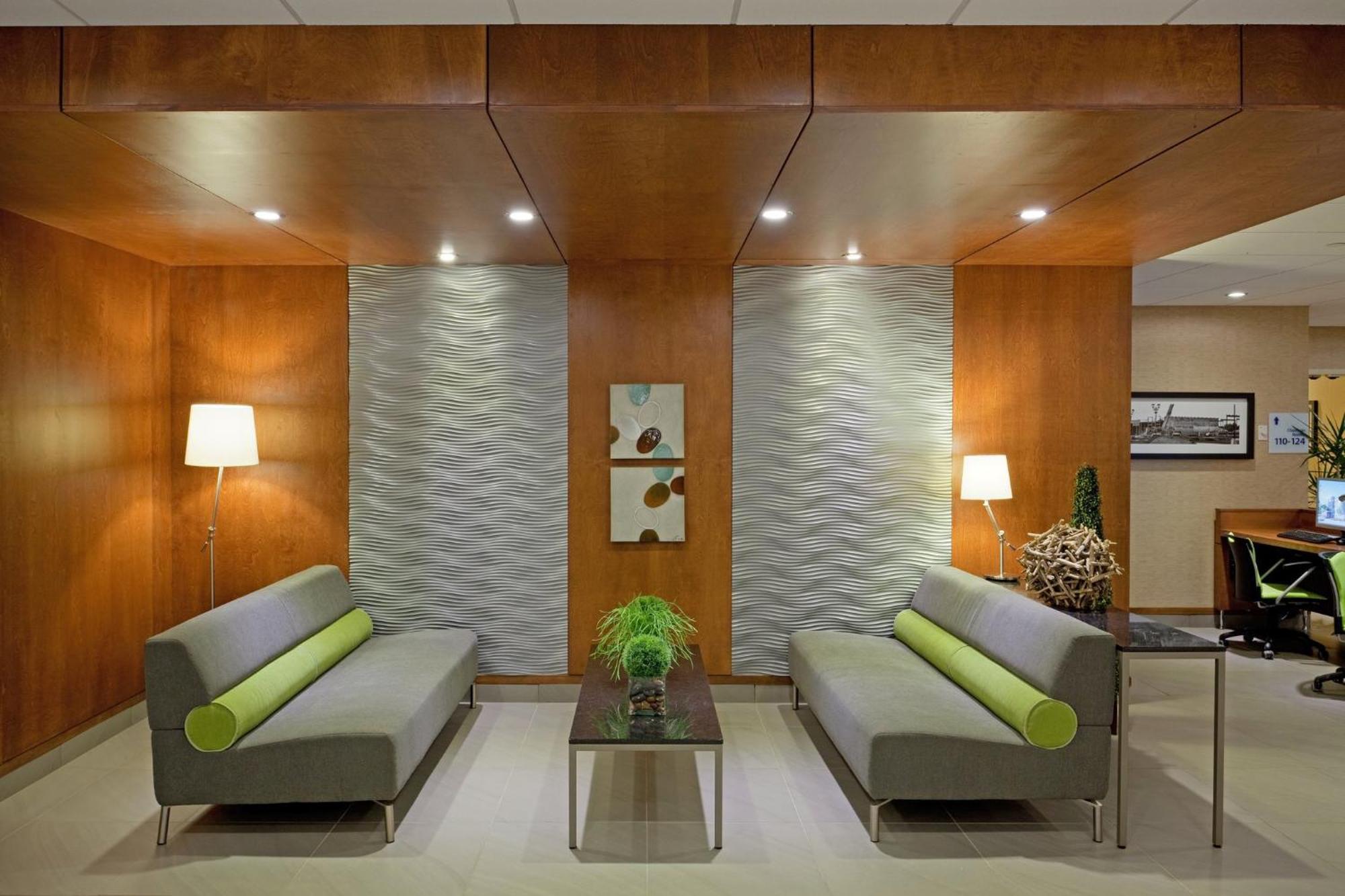 Holiday Inn Express Hotel & Suites Saint - Hyacinthe By Ihg Eksteriør billede