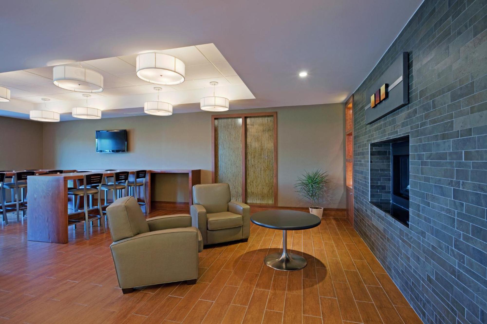 Holiday Inn Express Hotel & Suites Saint - Hyacinthe By Ihg Eksteriør billede