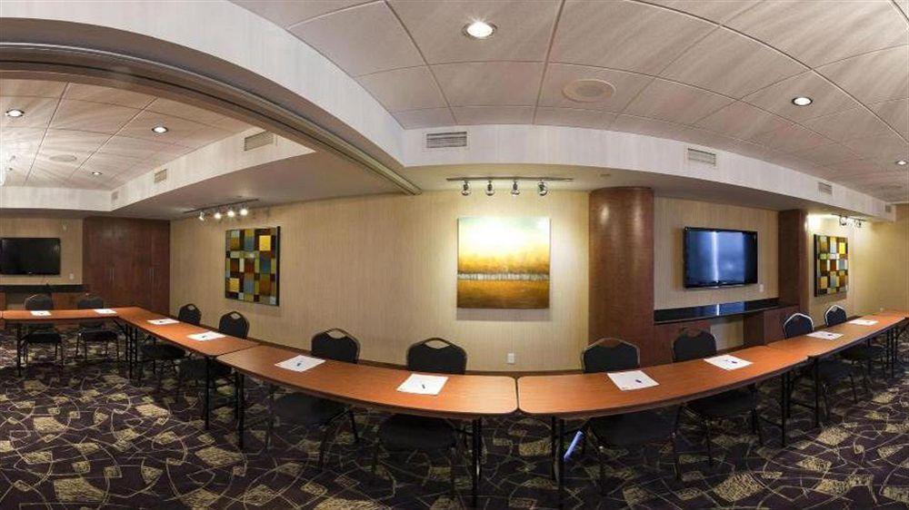 Holiday Inn Express Hotel & Suites Saint - Hyacinthe By Ihg Eksteriør billede